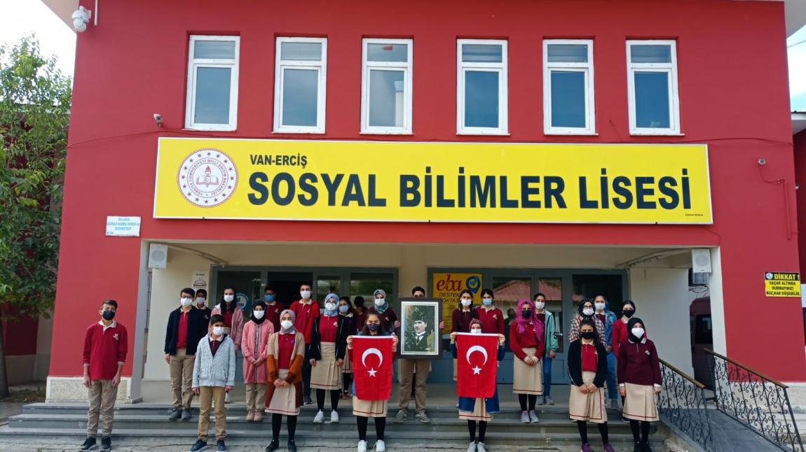 29 Ekim Cumhuriyet Bayrami Etkinlikleri Ercis Sosyal Bilimler Lisesi
